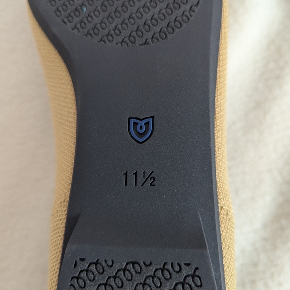 NWT/NIB Women's Rothys The Ballet Flat In Beige And Black, Size 11.5 - Picture 5 of 9